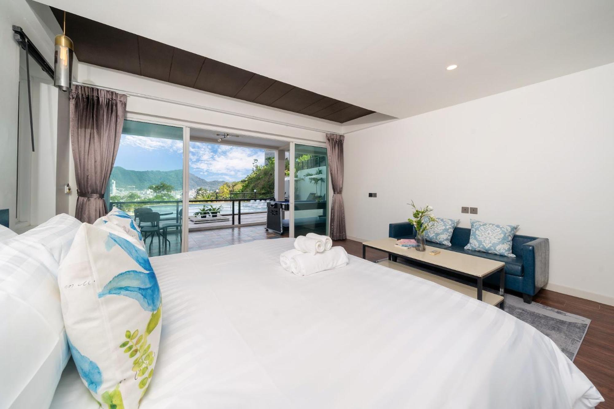 Cliff Phuket 12 Bedroom Villa *